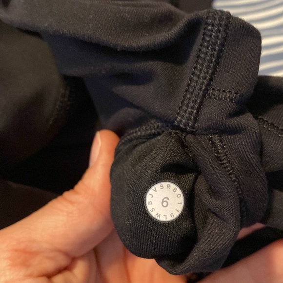 Lululemon Wunder Under size 6 black - Picture 2 of 2